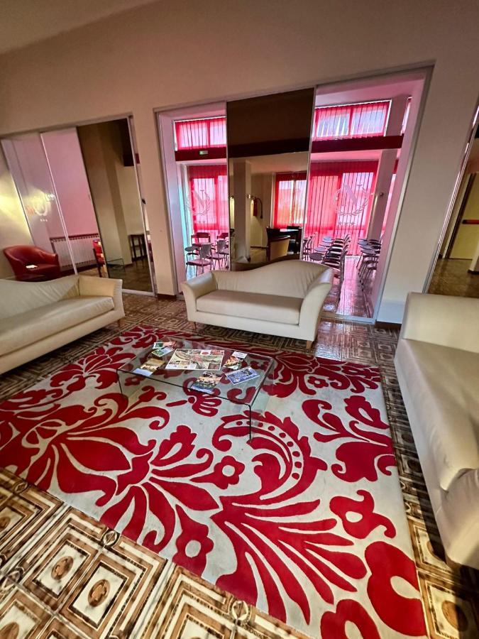 Hotel Napoleon Понтремоли Екстериор снимка