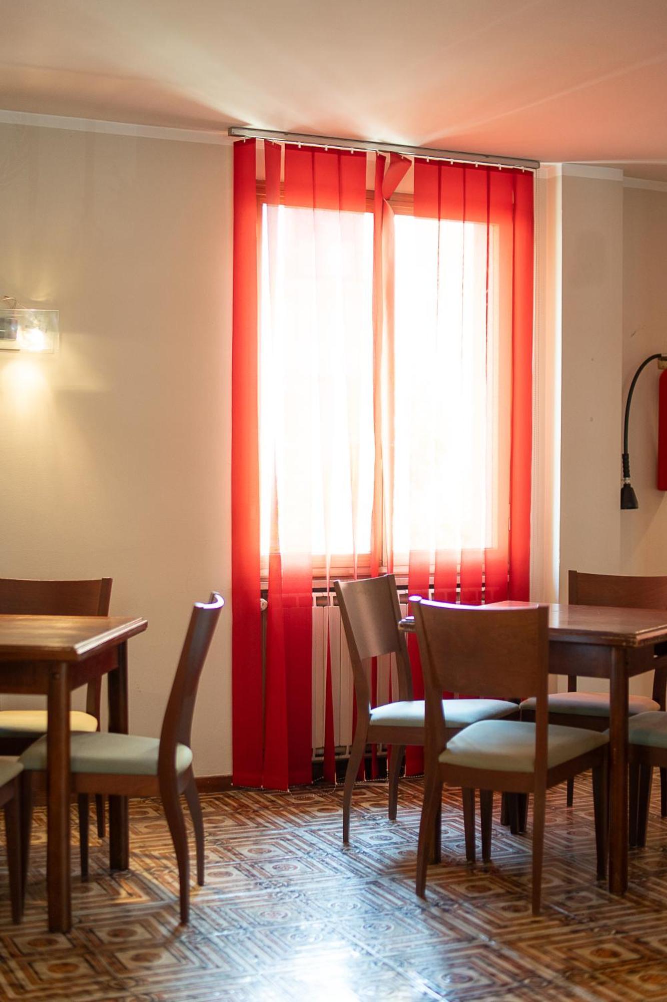 Hotel Napoleon Понтремоли Екстериор снимка