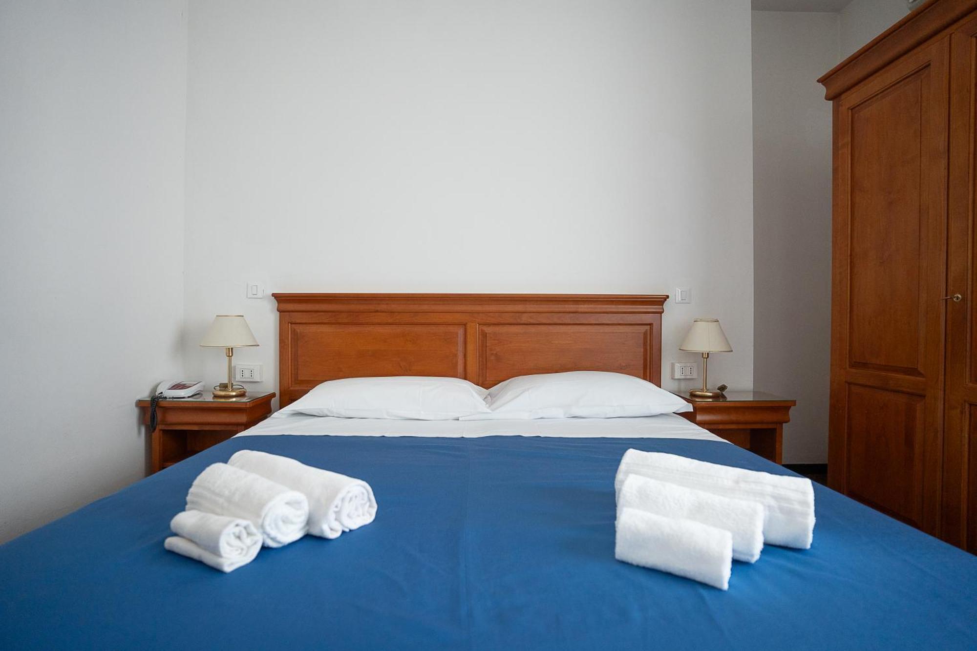 Hotel Napoleon Понтремоли Екстериор снимка