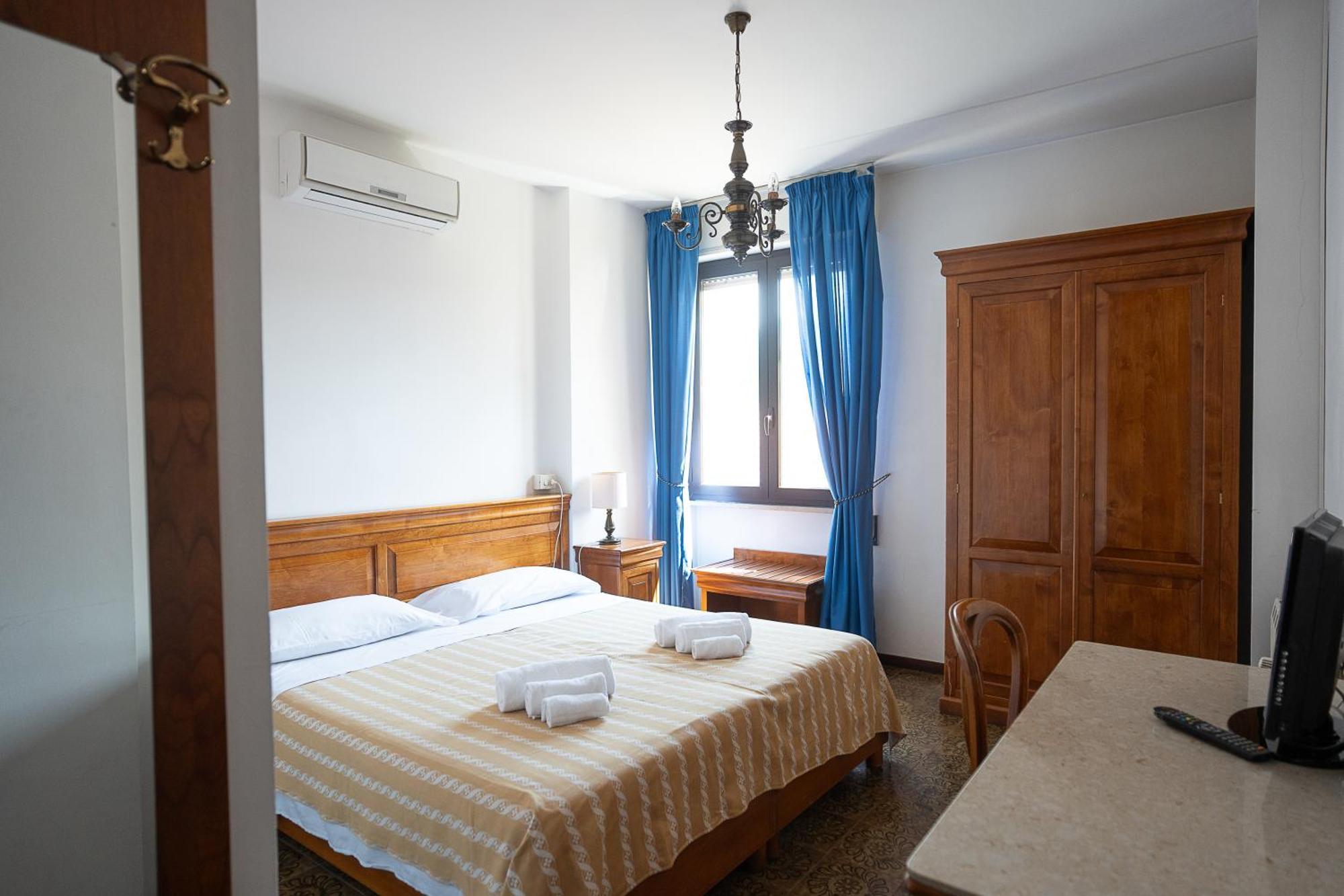 Hotel Napoleon Понтремоли Екстериор снимка