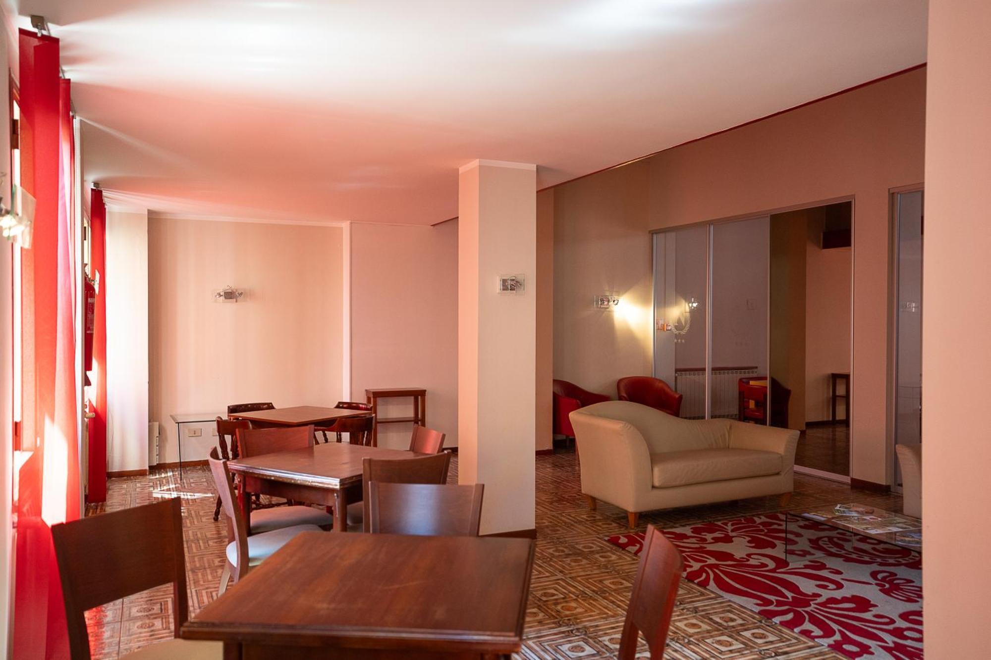 Hotel Napoleon Понтремоли Екстериор снимка