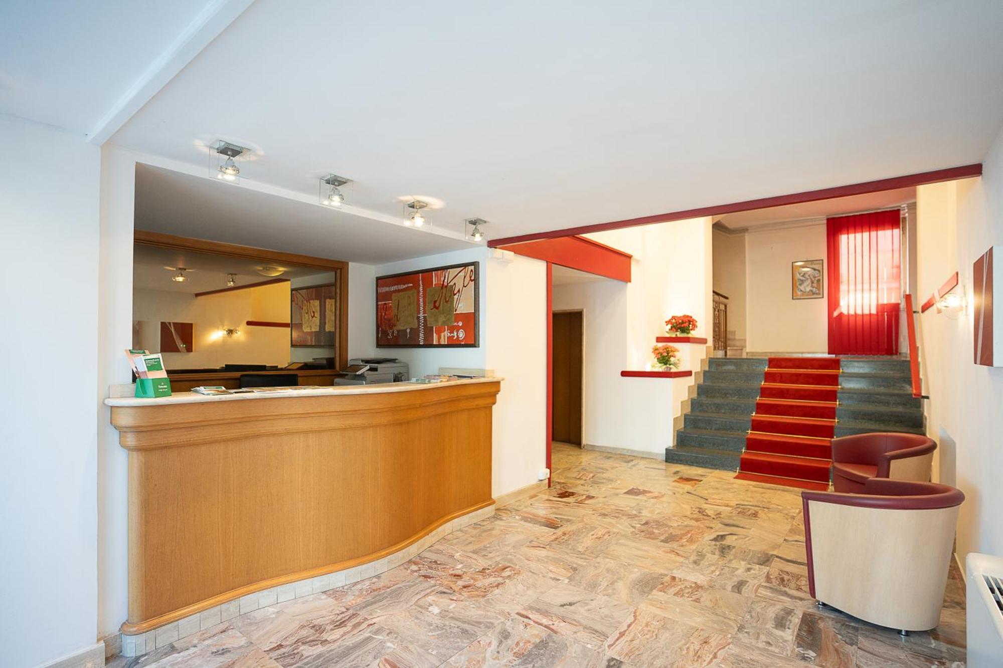 Hotel Napoleon Понтремоли Екстериор снимка