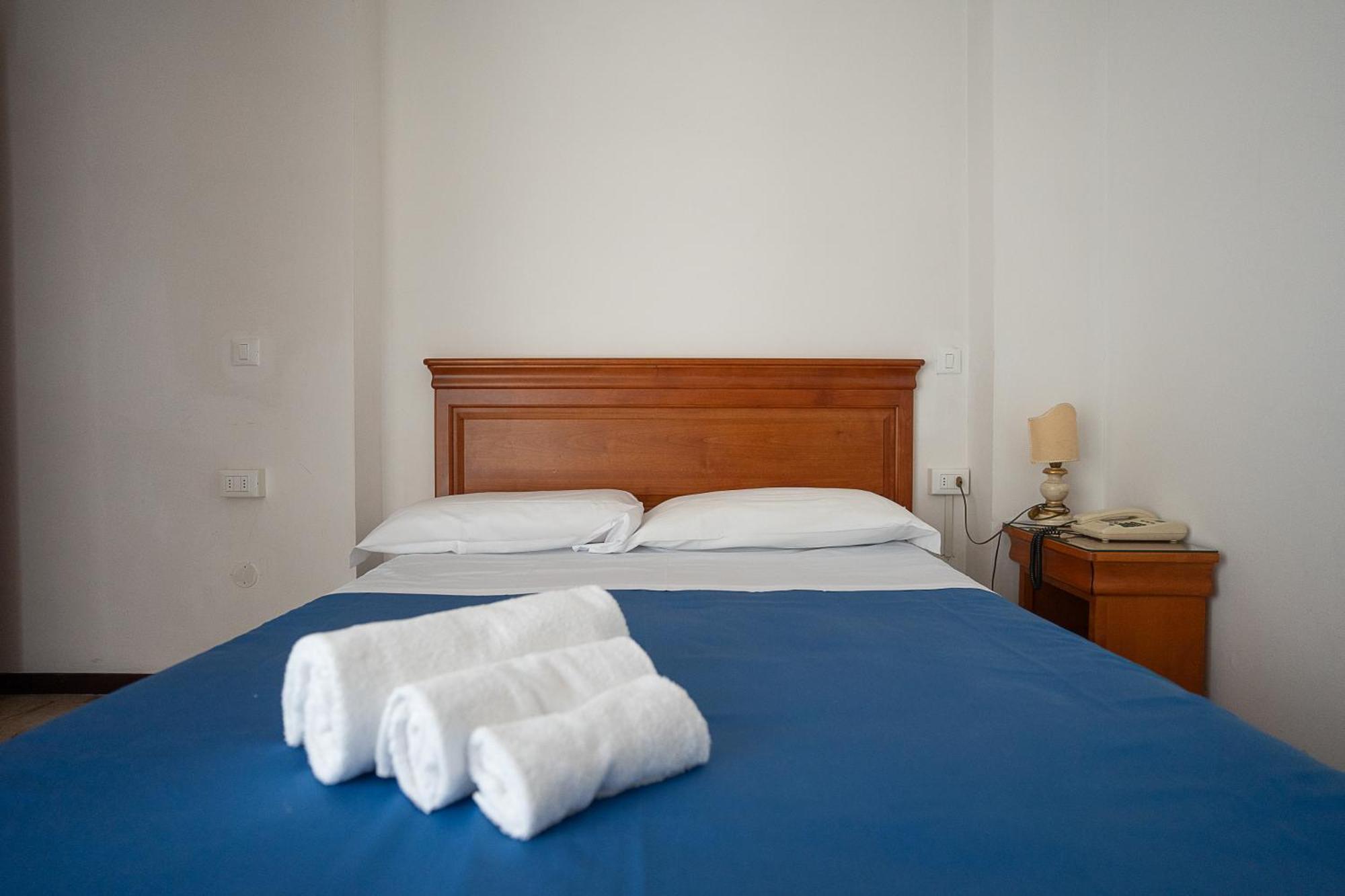 Hotel Napoleon Понтремоли Екстериор снимка